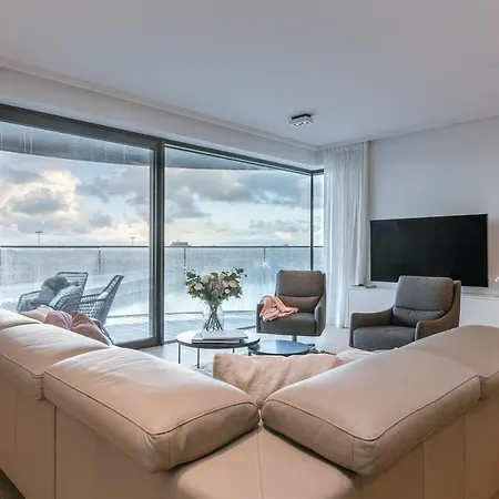 Luxurious 3 Bedroom At The Sea 公寓 *
