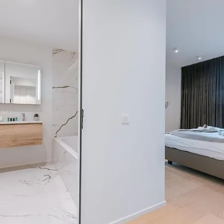 Luxurious 3 Bedroom At The Sea *