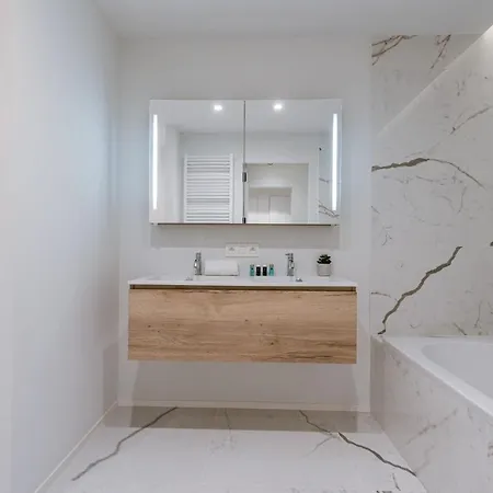 Luxurious 3 Bedroom At The Sea 公寓