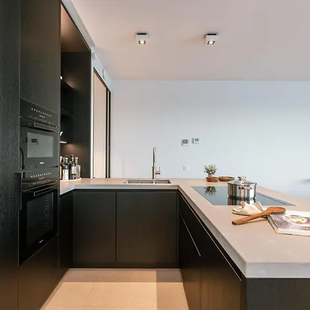 Luxurious 3 Bedroom At The Sea